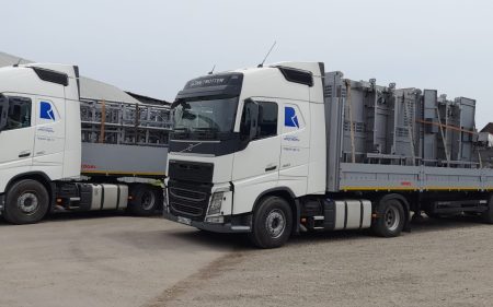 Аренда тягача Volvo FH-Truck с бортовым полуприцепом Kogel S24-1 (до 30 тонн)